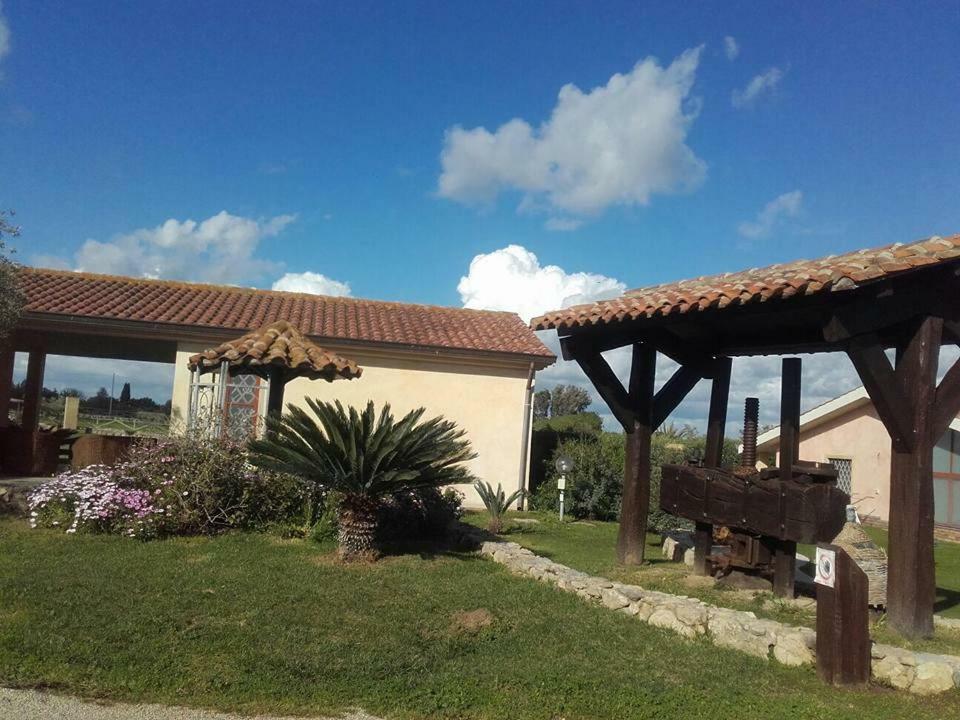 Agriturismo Sa Ruda Càbras Extérieur photo